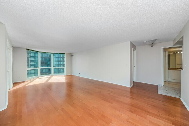Building Photo - 195 N Harbor Dr