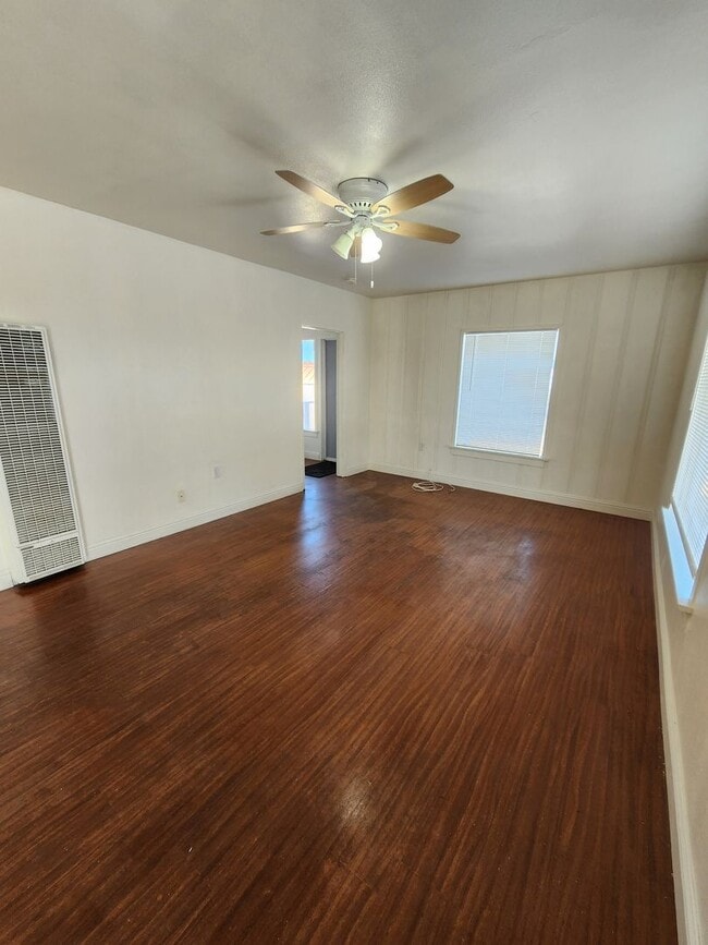 Building Photo - Comfortable 2 Bed, 1 Bath Home in Grover Beach