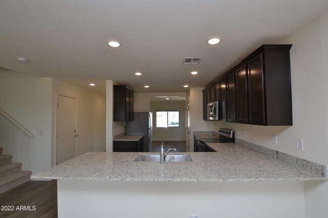 Building Photo - 2499 N Agave Ln
