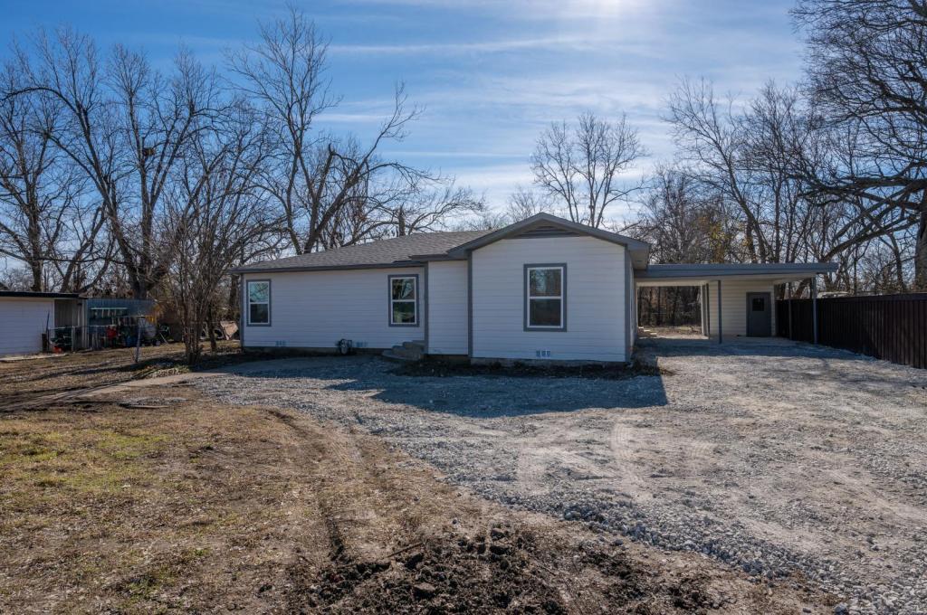 Foto principal - 807 W Main St