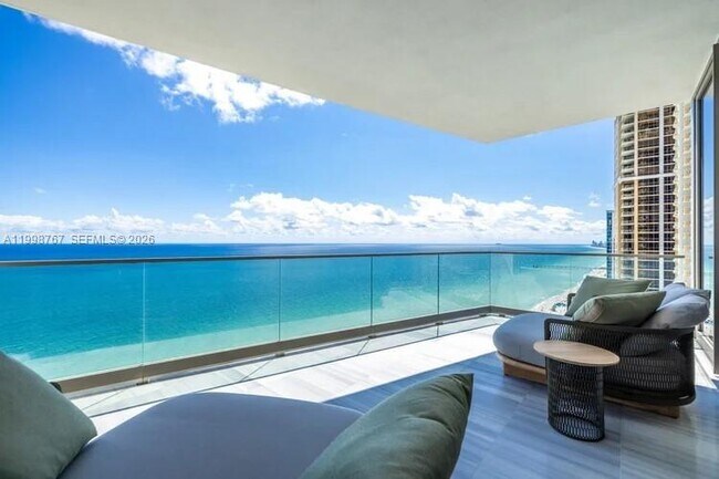 Foto del edificio - 17901 Collins Ave