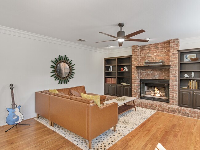 Foto del edificio - 5803 Cedar Cliff Dr