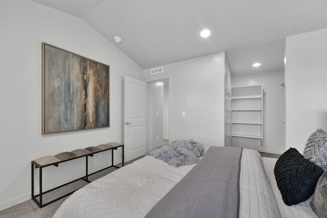 Foto del edificio - 4077 S Lone Pne Wy