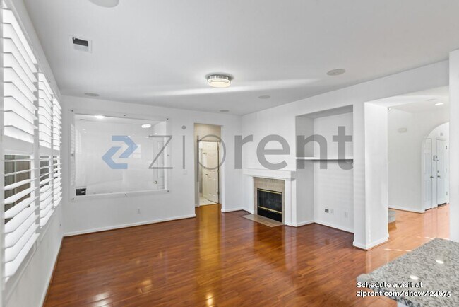 Building Photo - 2883 Seadrift Cir