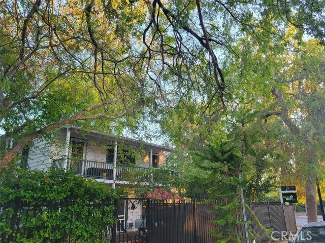 Foto principal - 5900 Echo St