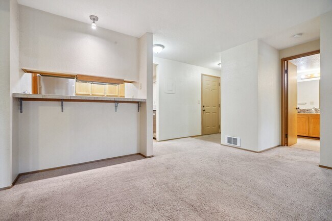 Foto del edificio - 7338 W Lake Sammamish Pky NE