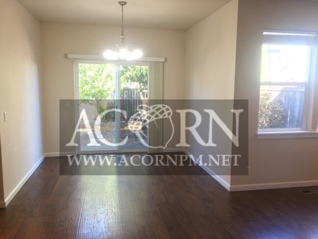Foto del edificio - 5565 King Arthur Ct
