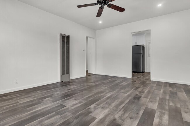 Foto del edificio - 451 E 101st St