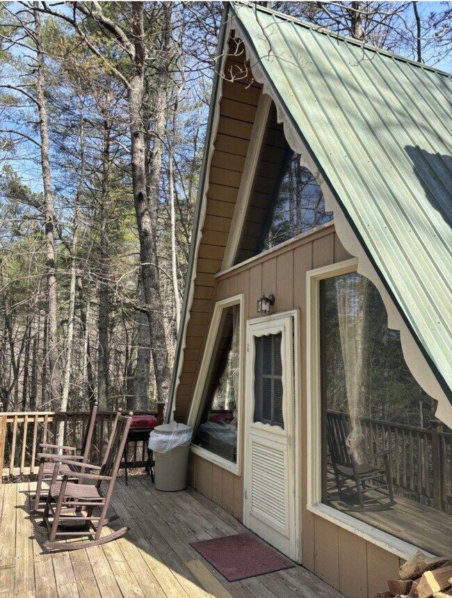 Foto del edificio - 53 Bold Springs Ln