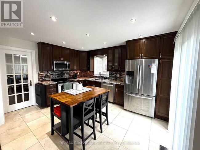 Building Photo - 6439 Longspur Rd
