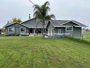 Building Photo - 14553 E Jahant Rd