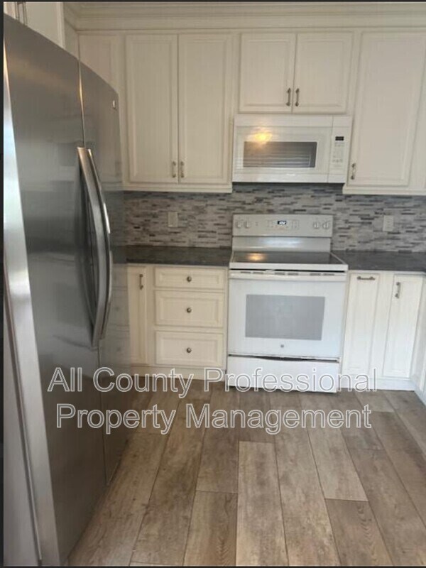 Foto del edificio - 15109 Jackson Rd