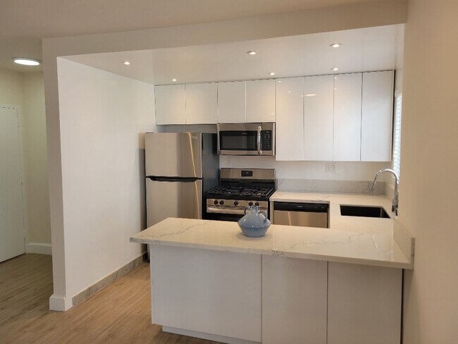 Foto del edificio - 10401 Wilshire