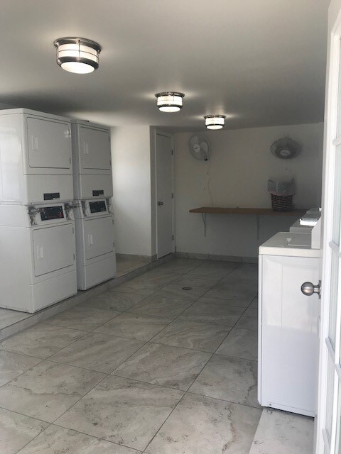 GREAT LAUNDRY FACILITY - 1950 71st St