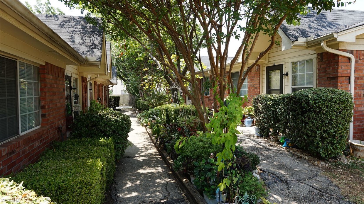 Primary Photo - 7120 Baker Blvd