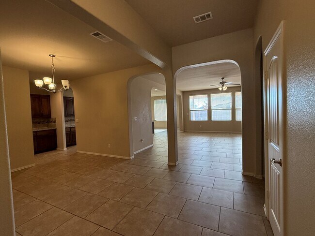 Building Photo - 7220 Cross B Rd