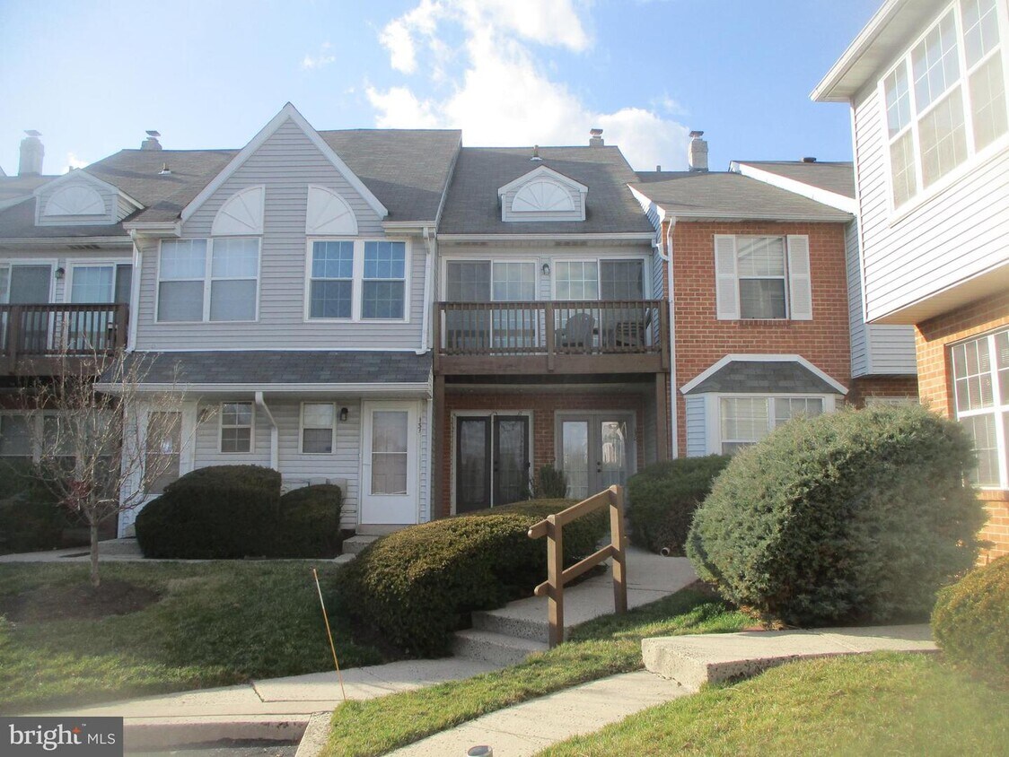 130 Wendover Dr Unit 16A, Eagleville, PA 19403 Room for Rent in