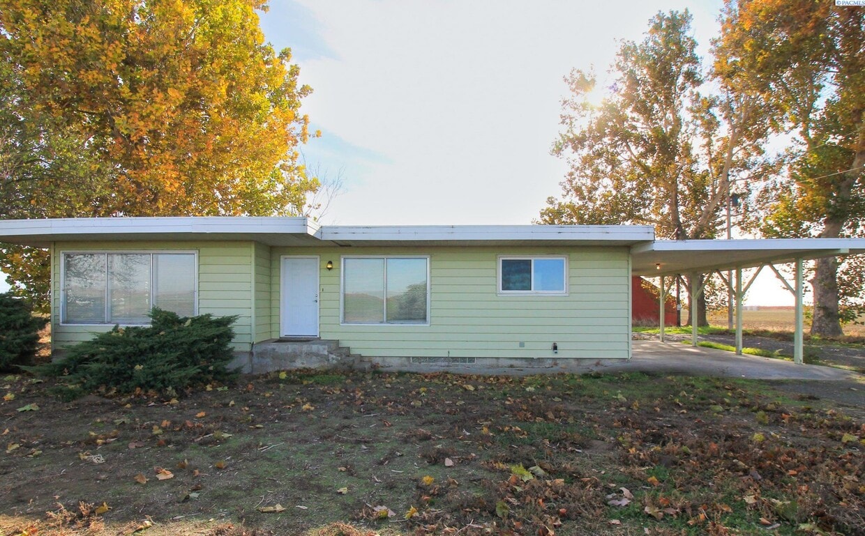 Primary Photo - 2 Bed/1 Bath + an Office House in Rural Pasco