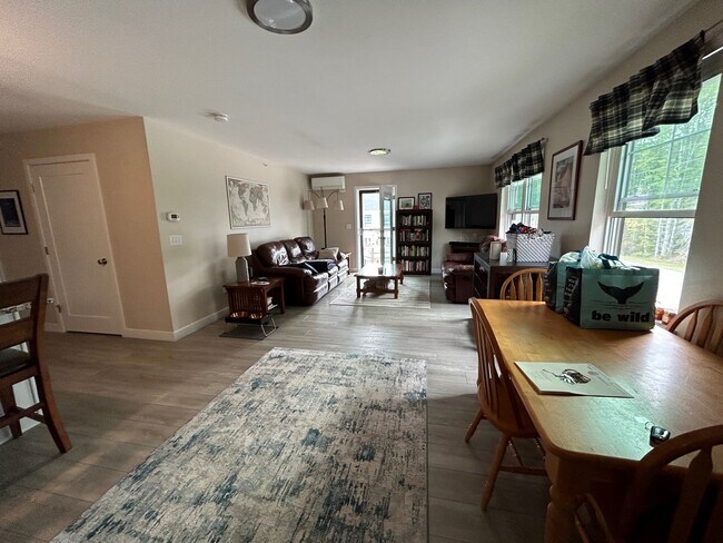 Foto del edificio - 35 Mill Commons Dr