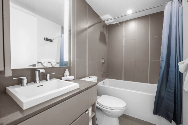 Building Photo - 101 Peter St