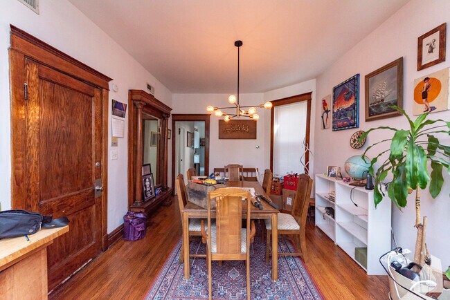 Foto del edificio - 1227 N Rockwell St