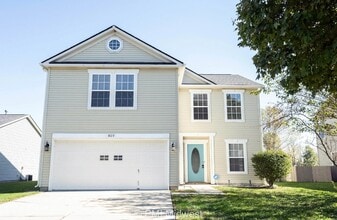 Building Photo - 859 Runnymede Dr