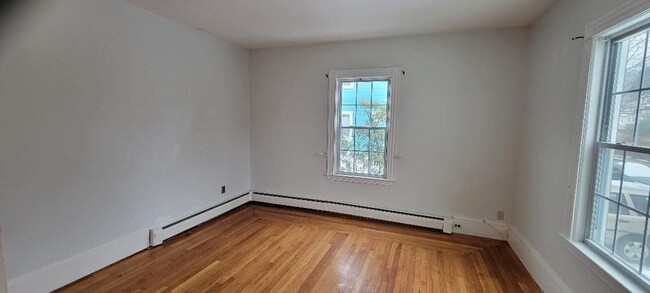Building Photo - 158-160-160 Roslindale Ave