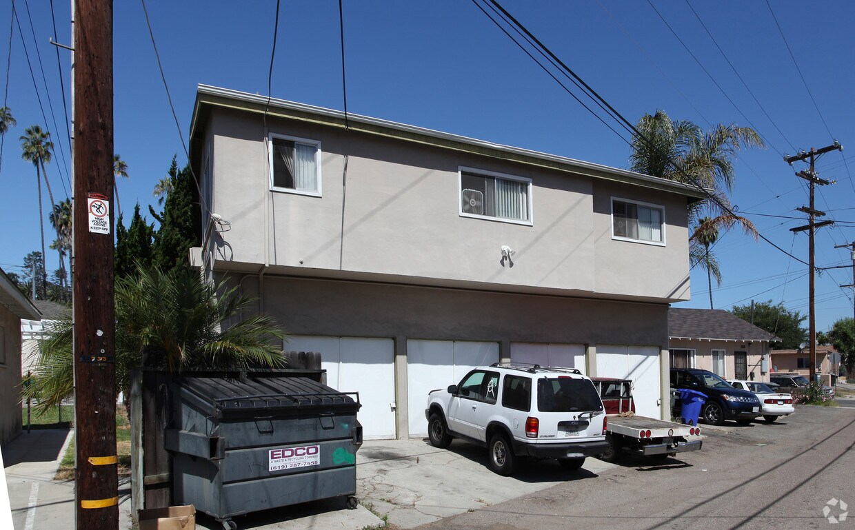 Building Photo - 4551 Spring St