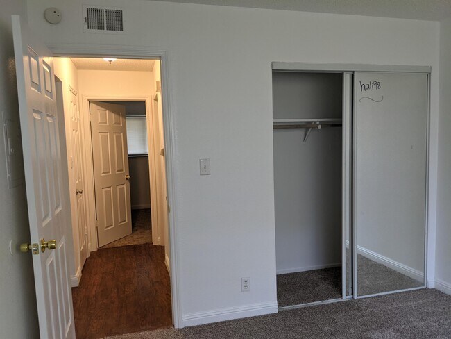 Building Photo - 2024 Benita Dr