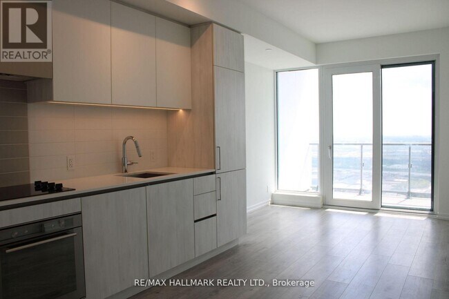 Photo du bâtiment - 1000-1000 Portage Pkwy