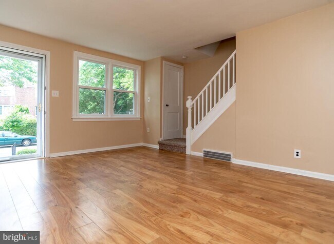 Building Photo - 797 3rd Ave