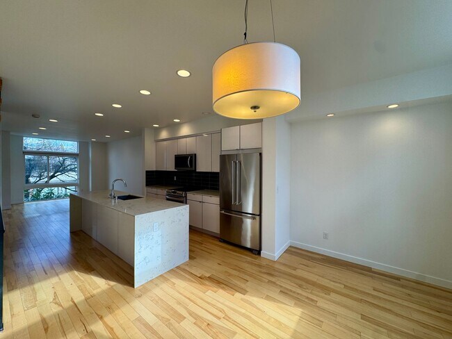 Foto del edificio - Beautiful West Seattle Townhome