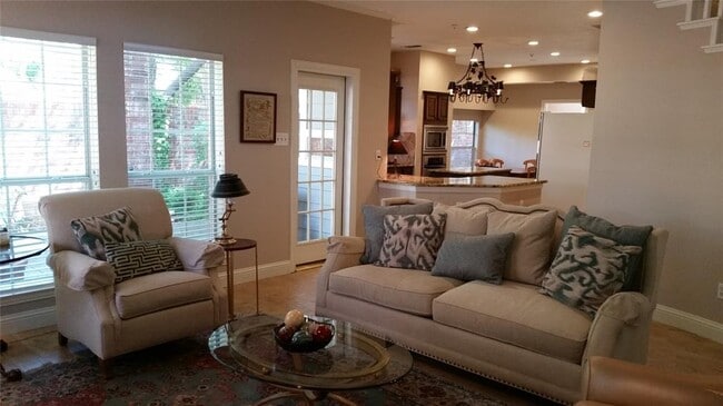 Building Photo - 14609 Cambridge Ct