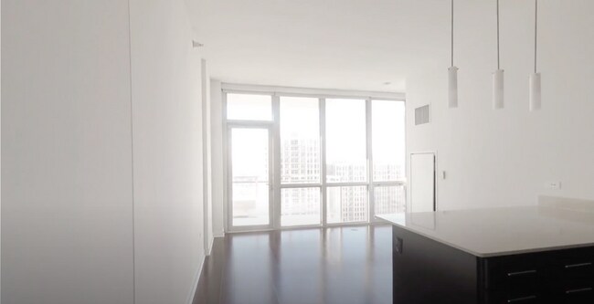 Foto del edificio - 364 W Huron St