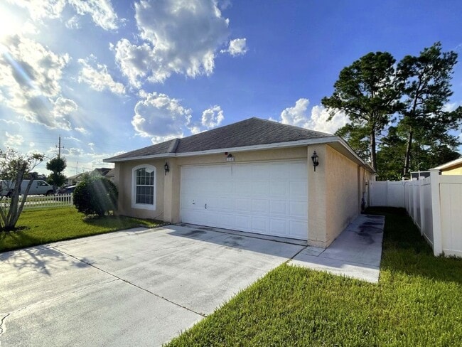 Building Photo - 11483 Kimberly Forest Dr