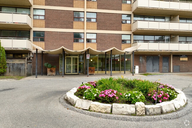 Entrance - 1640 Lawrence