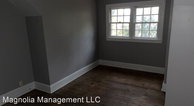 Building Photo - 3 br, 1 bath House - 836 E Montgomery St