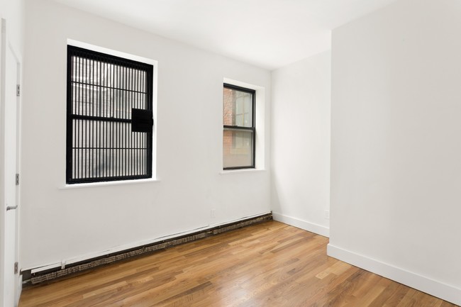Building Photo - 590 Broadway