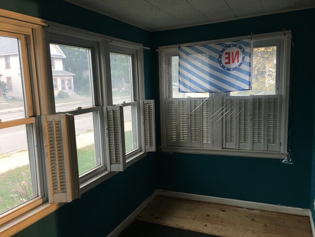 Foto del edificio - 2526 University Ave NE