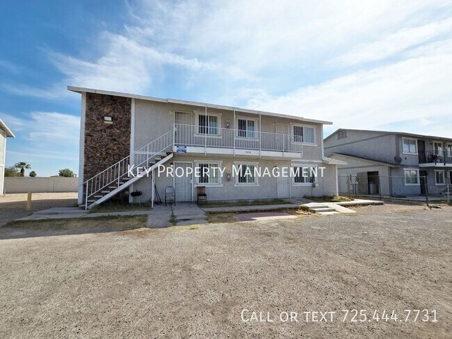 Foto del edificio - REMODELED UPSTAIRS 2 BED, 1 BATH UNIT * OP...