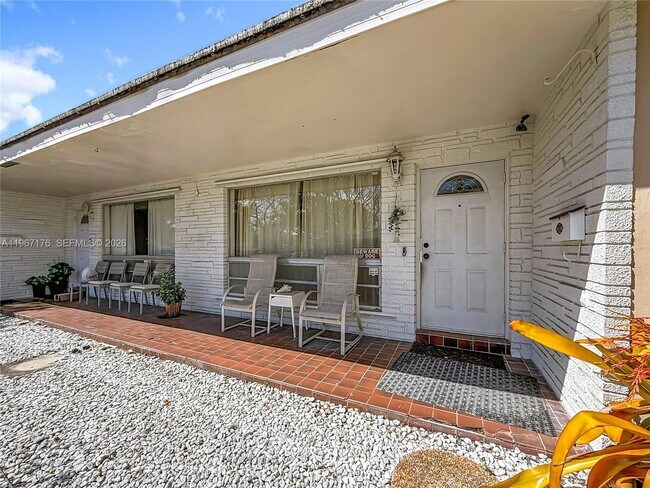 Foto del edificio - 450 S Highland Ct