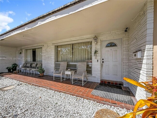 Building Photo - 450 S Highland Ct