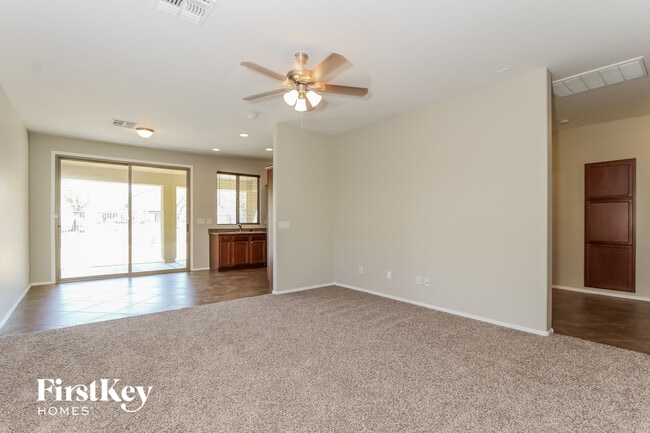 Foto del edificio - 6920 W Harwell Rd