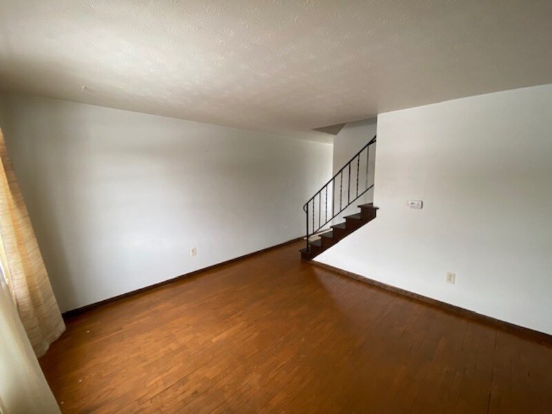 Foto principal - 1162 McCarley Dr E