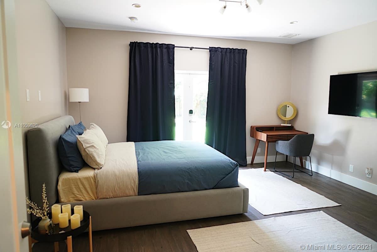 Foto principal - 513 SW 18th Ct