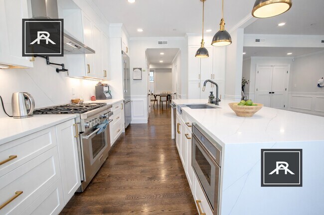 Foto del edificio - 128 Longwood Ave