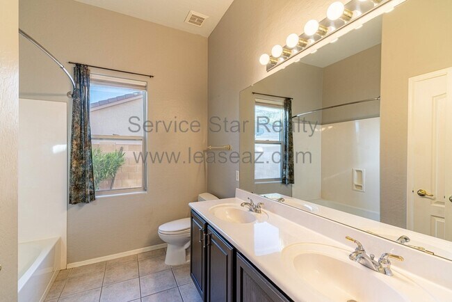 Building Photo - 2502 N Cabot