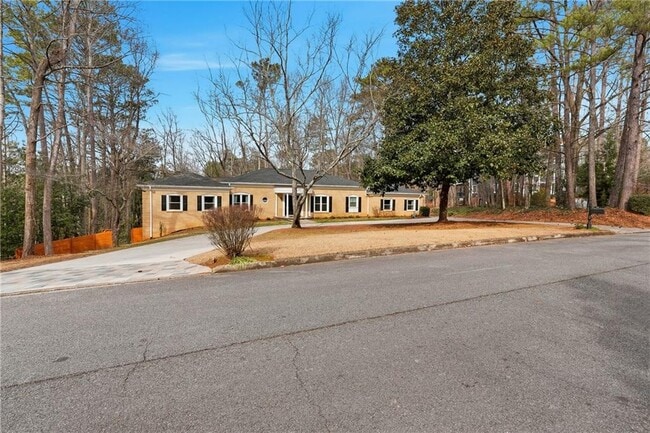 Building Photo - 125 River Park Dr