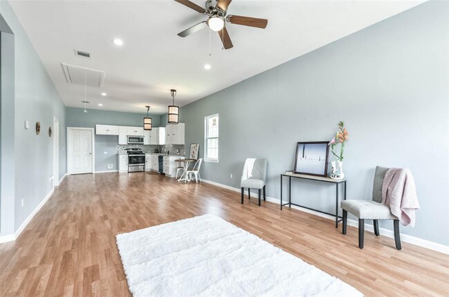 Foto del edificio - 1219 Gregg St