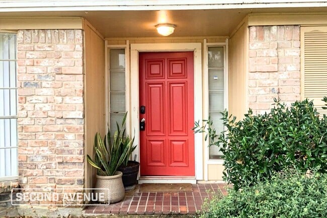 Foto del edificio - 12115 Creekhurst Dr